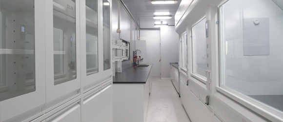 印尼-移动式理化分析实验室项目